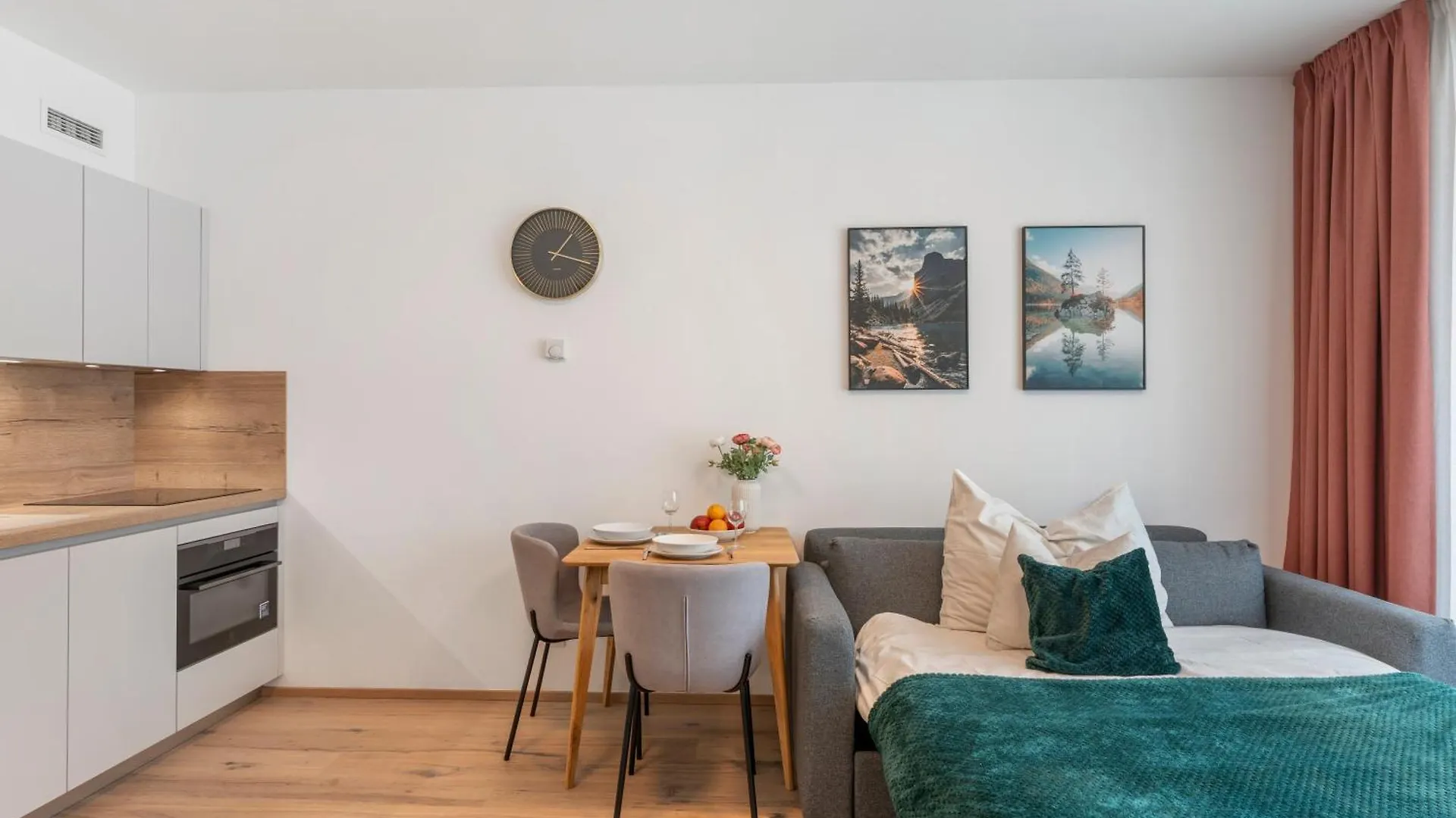 Real Living By Refa Karlin 408 Lägenhet Prag